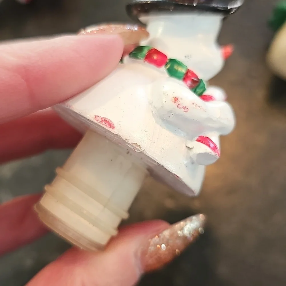 Resin Christmas threaded bottle stoppers - set of 4